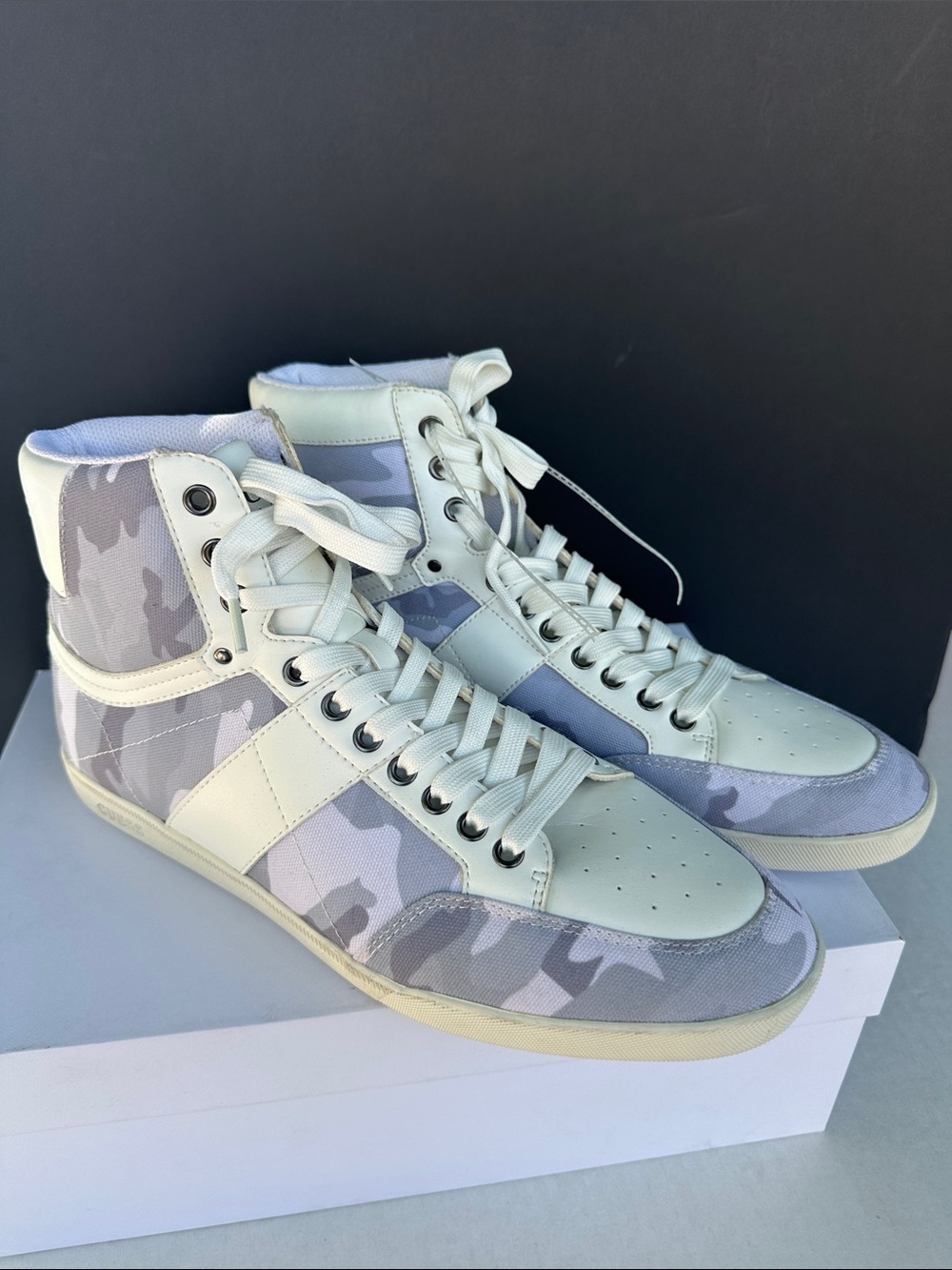New Guess Men's High-Top Camo Sneakers - White & Light Gray SZ 11